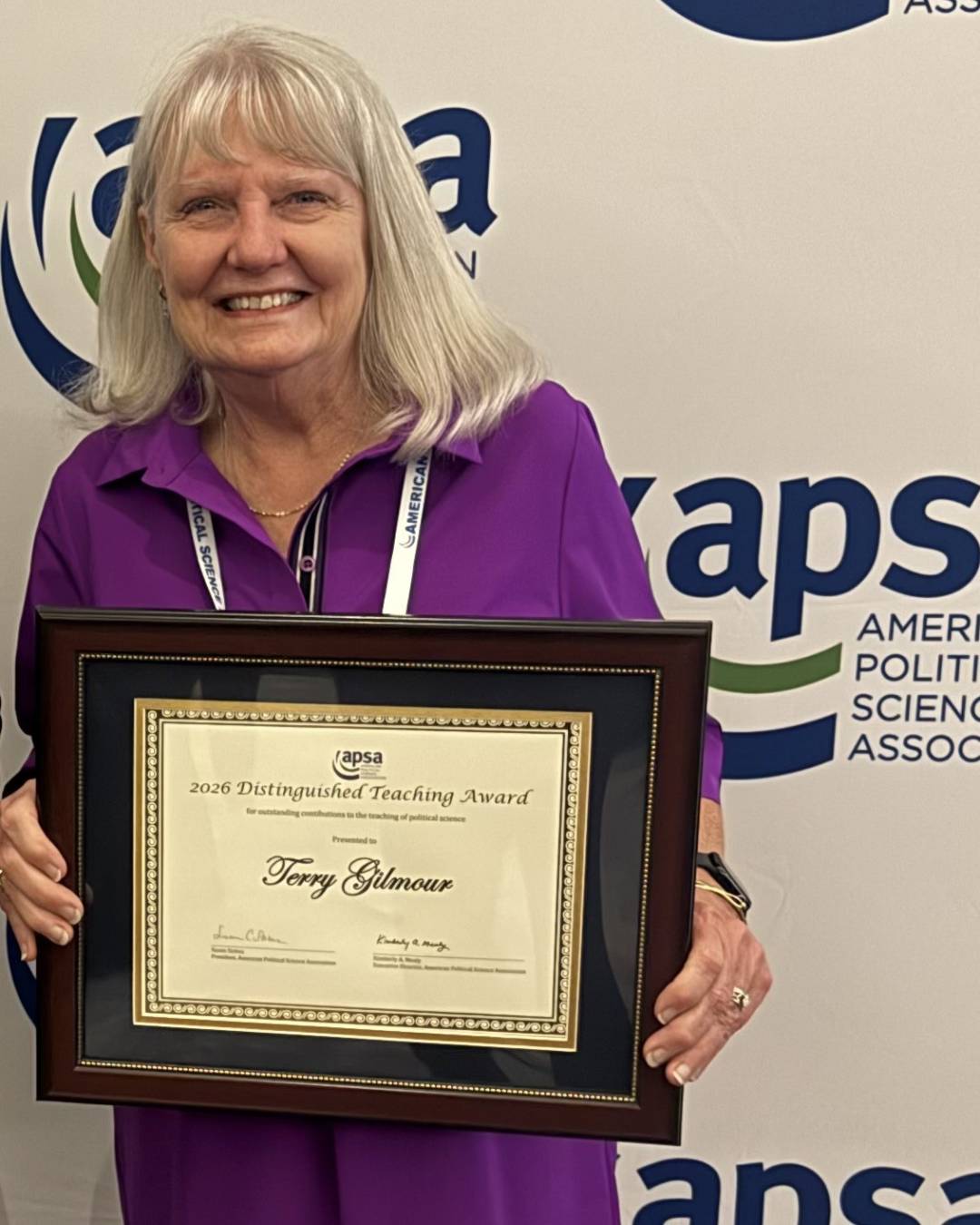 sdr gilmour holding her award